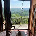 شقة “sut L'ala”